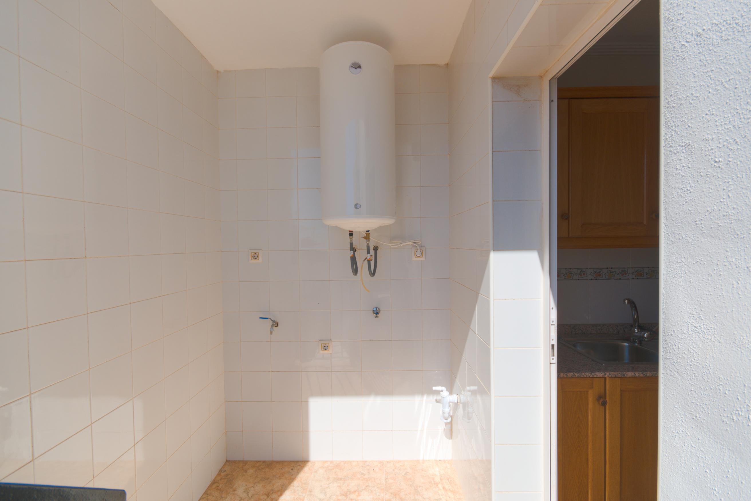 Top Floor Apartment, Solarium and Large Garden