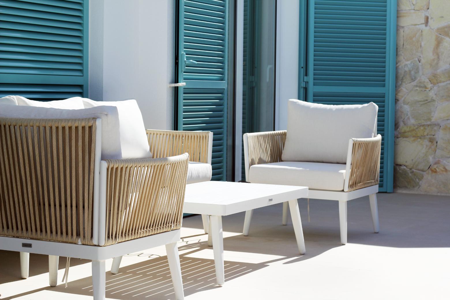 24095 (3) New Stunning Ground Floor Apartments with Private Pool!