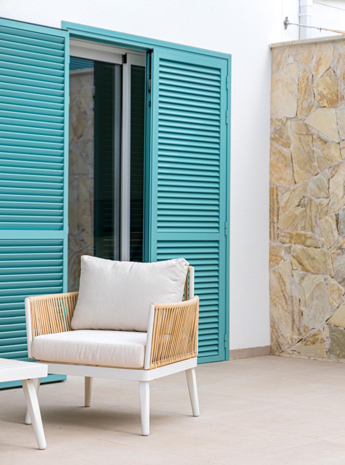24095 (35) New Stunning Ground Floor Apartments with Private Pool!