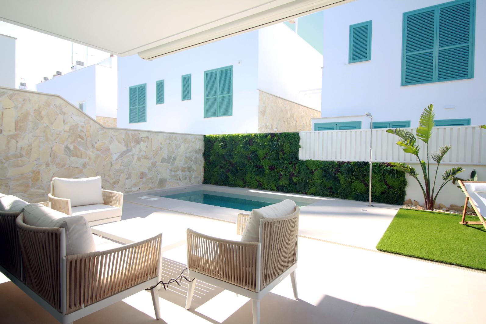 24095 (48) New Stunning Ground Floor Apartments with Private Pool!