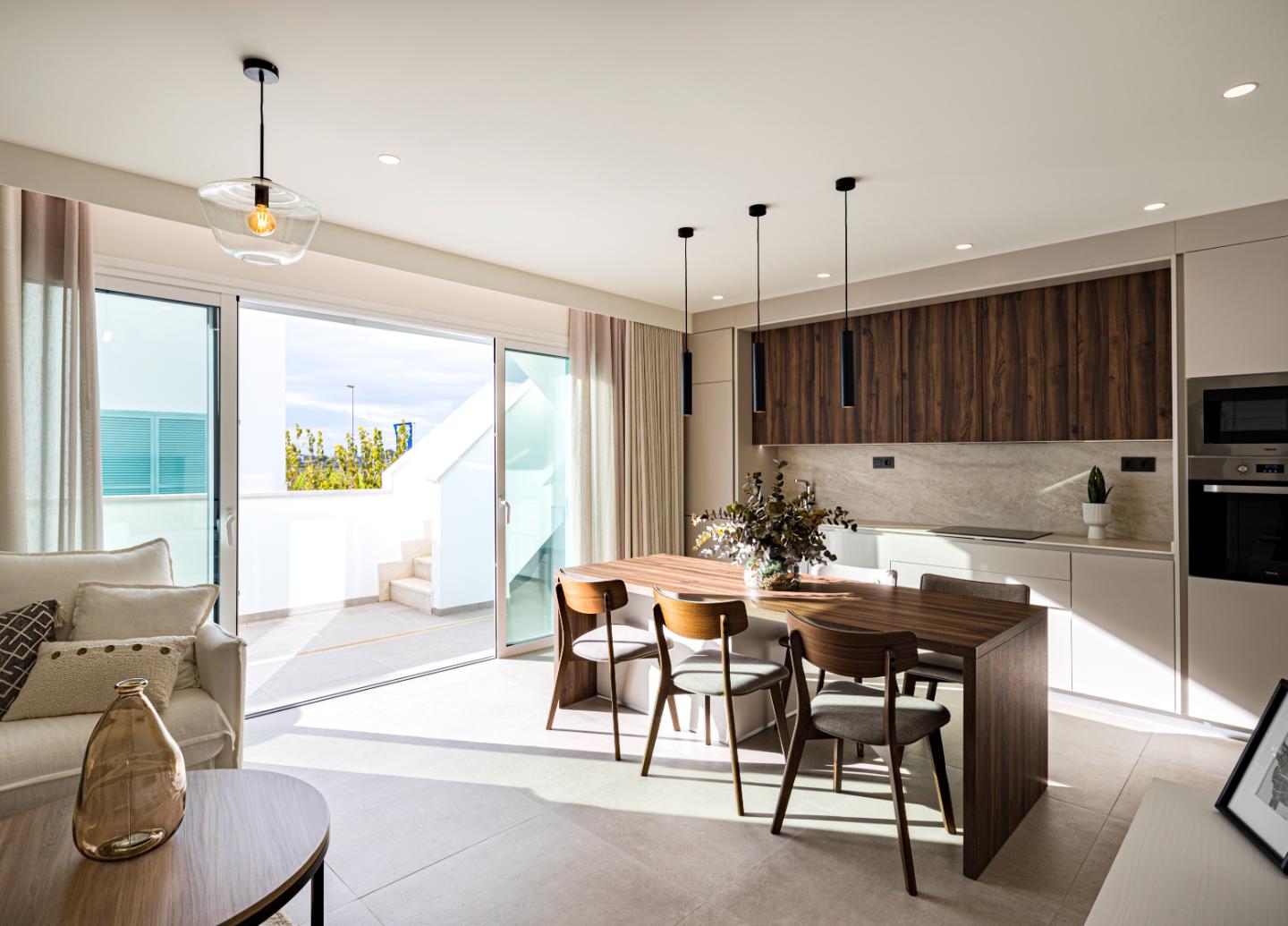 New Stunning Top Floor Apartments with Private Pool!