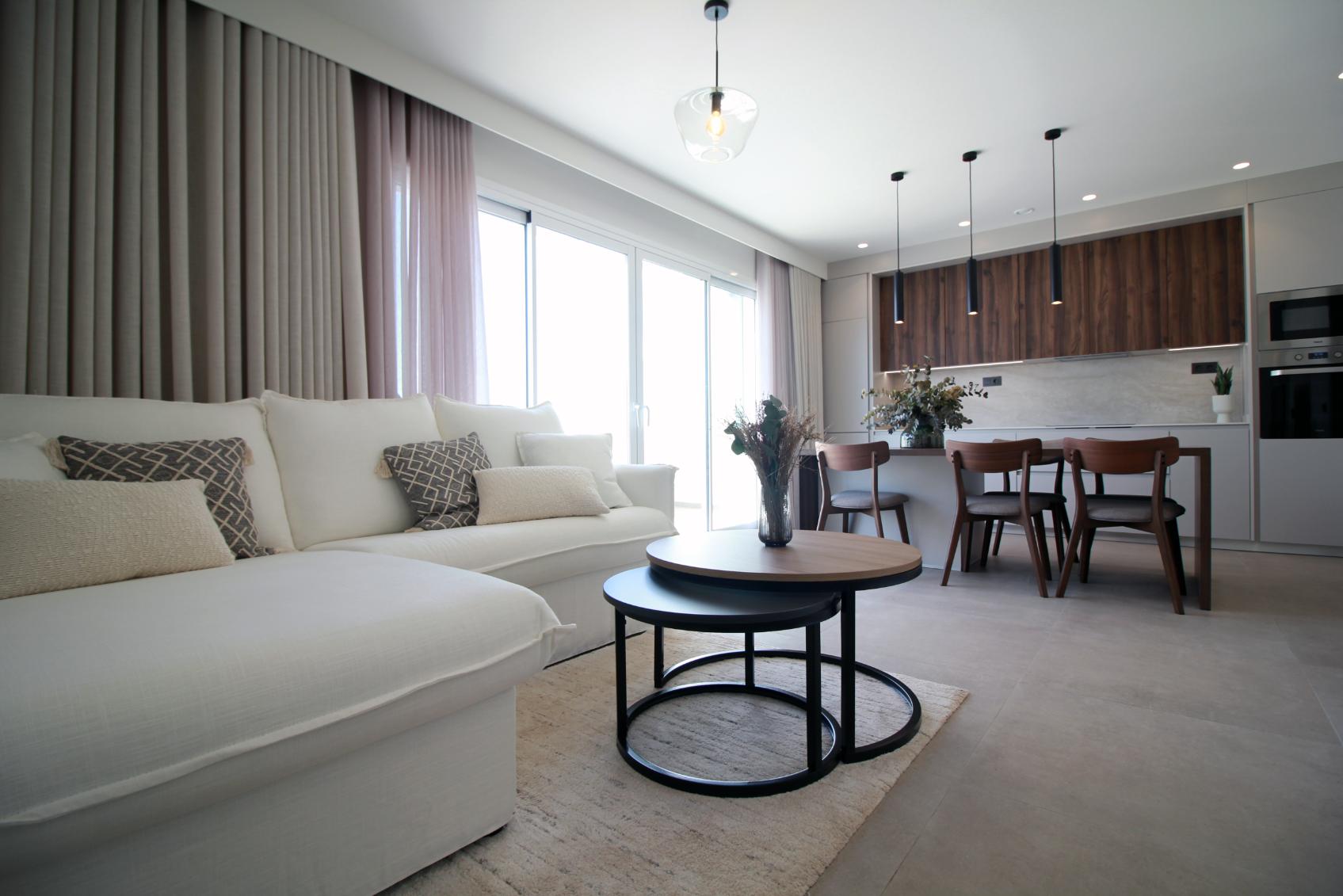 New Stunning Top Floor Apartments with Private Pool!