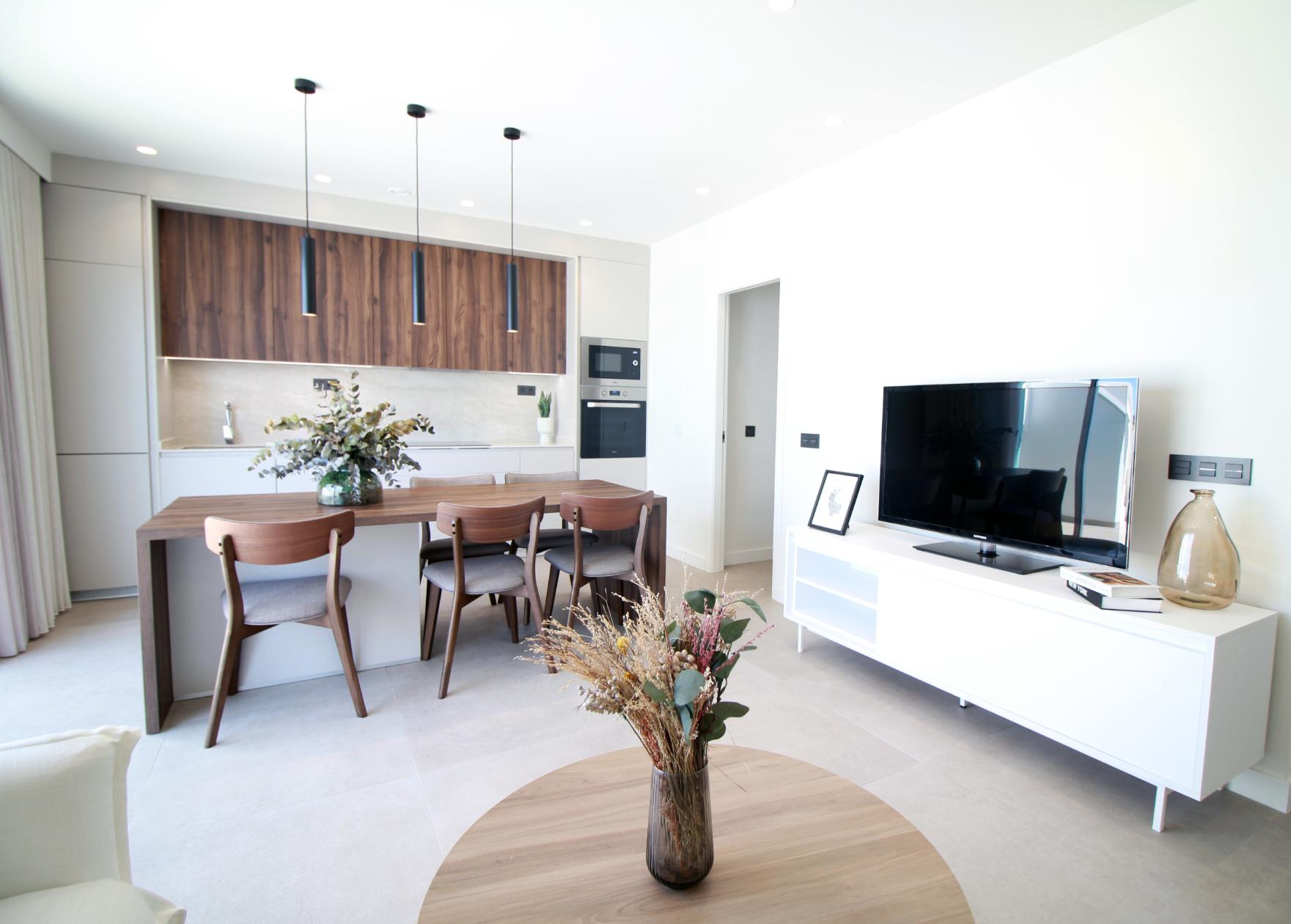 New Stunning Top Floor Apartments with Private Pool!