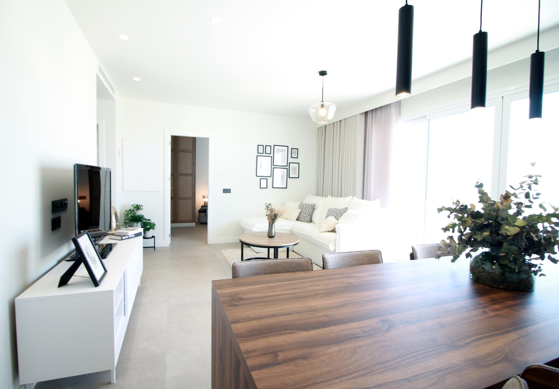 New Stunning Top Floor Apartments with Private Pool!