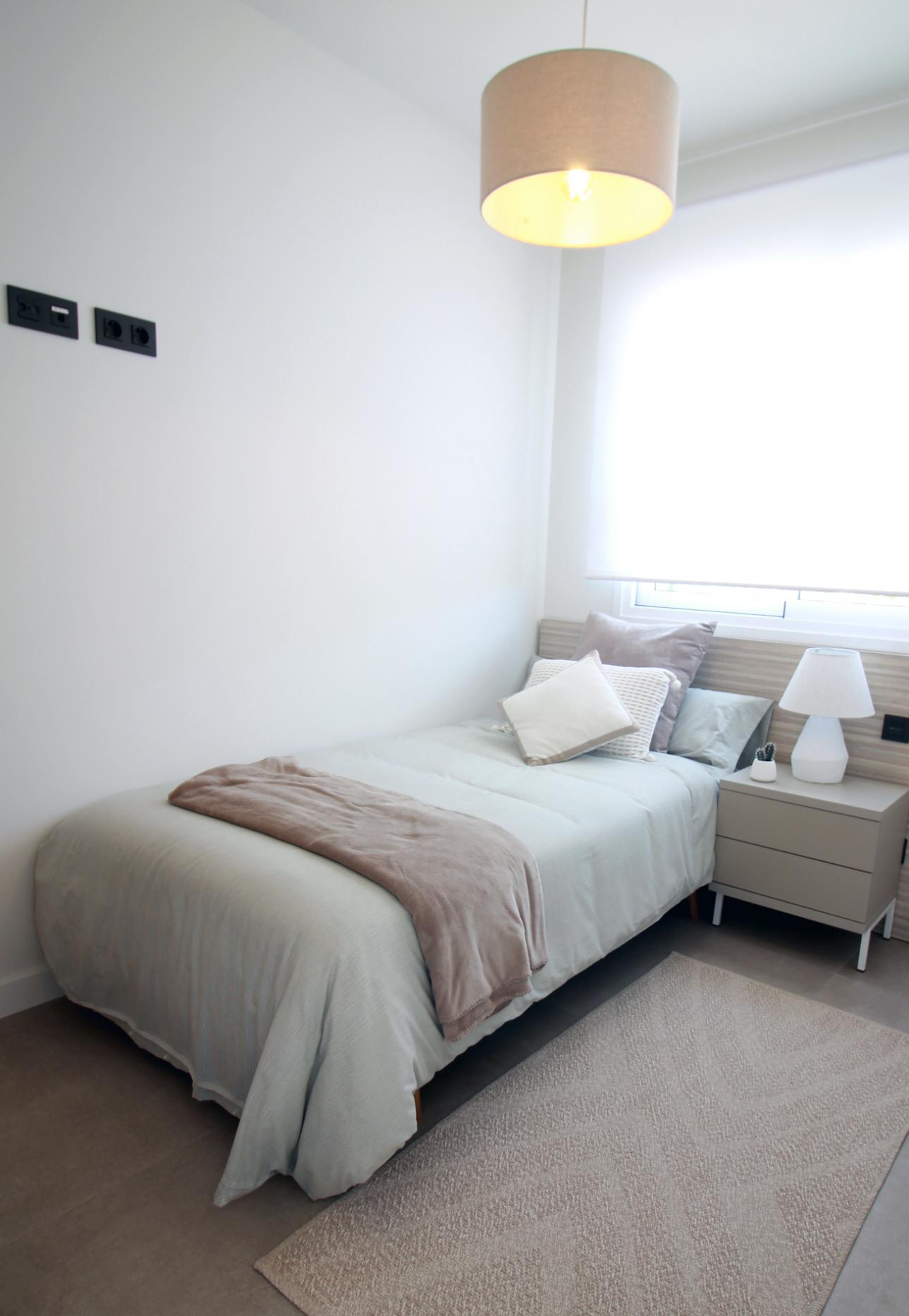 New Stunning Top Floor Apartments with Private Pool!