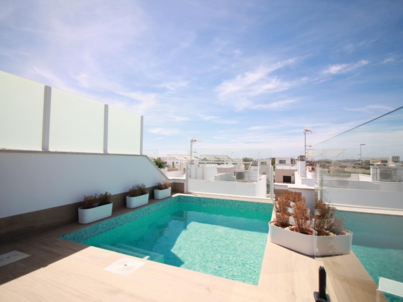 New Stunning Top Floor Apartments with Private Pool!