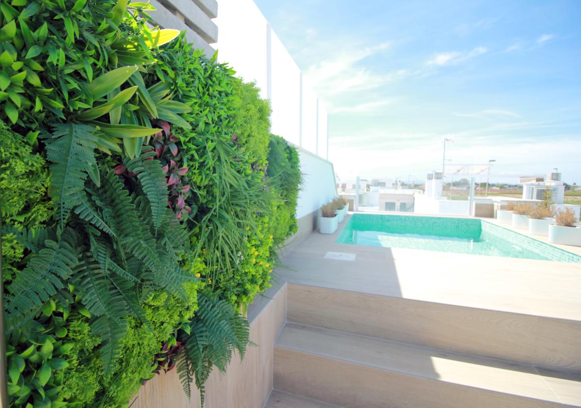 New Stunning Top Floor Apartments with Private Pool!