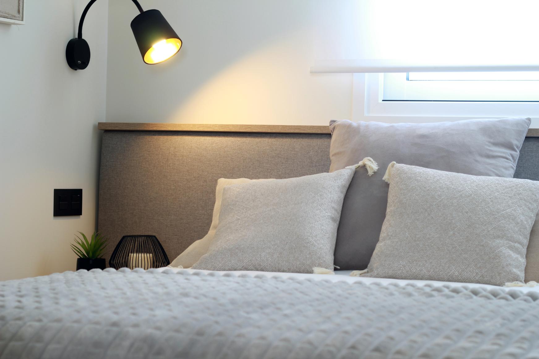 New Stunning Top Floor Apartments with Private Pool!