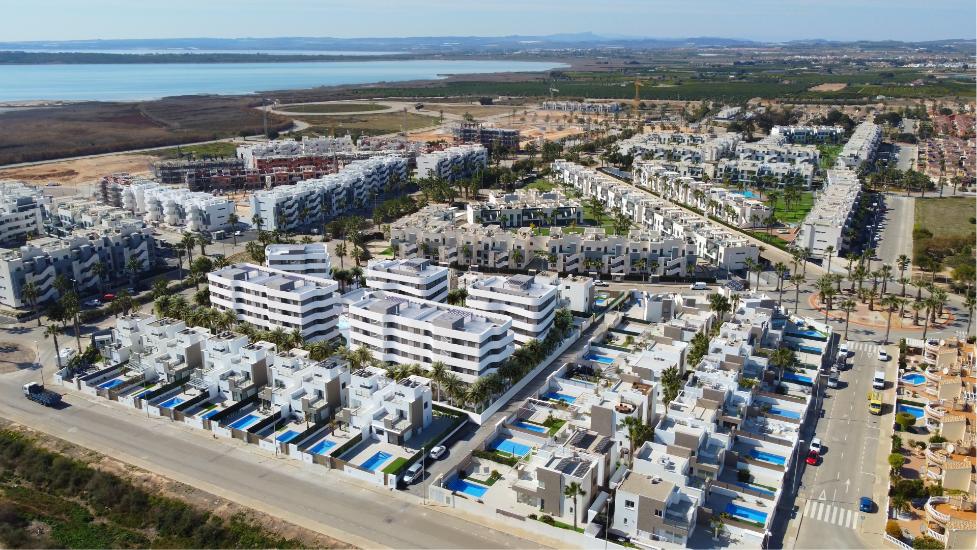 24371 (34) New Stylish Villas in El Raso