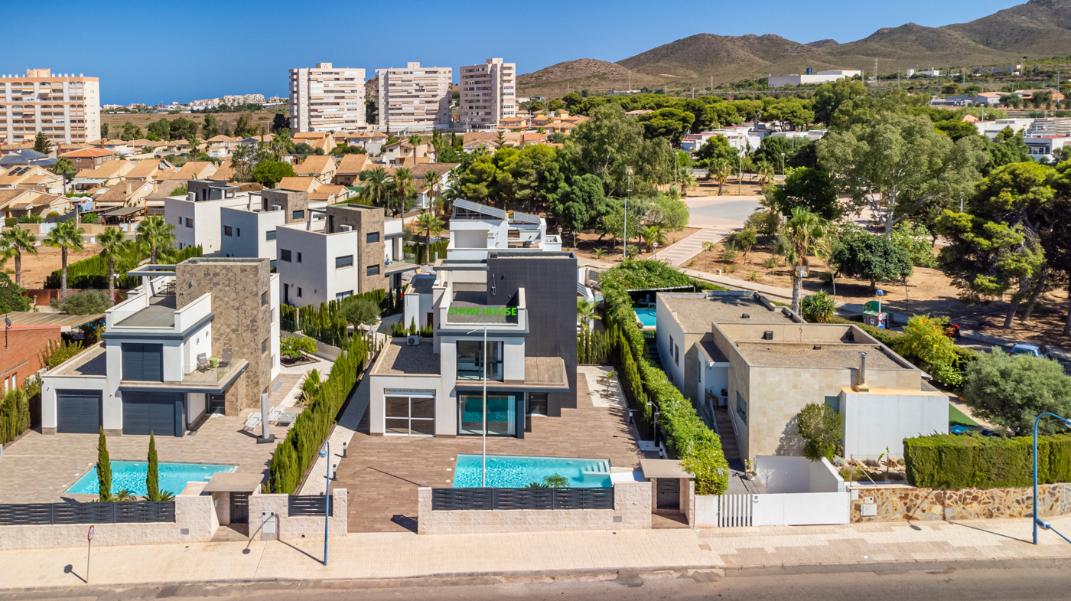 24679 (2) Modern Villas Close to La Manga Beach