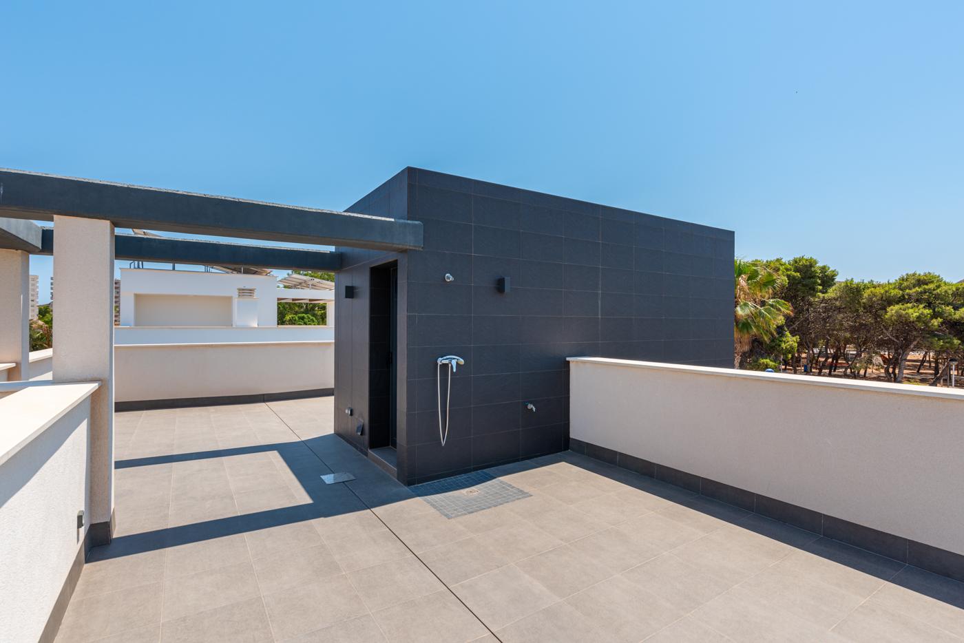 24679 (20) Modern Villas Close to La Manga Beach