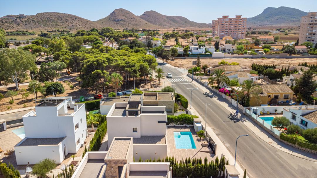 24679 (5) Modern Villas Close to La Manga Beach