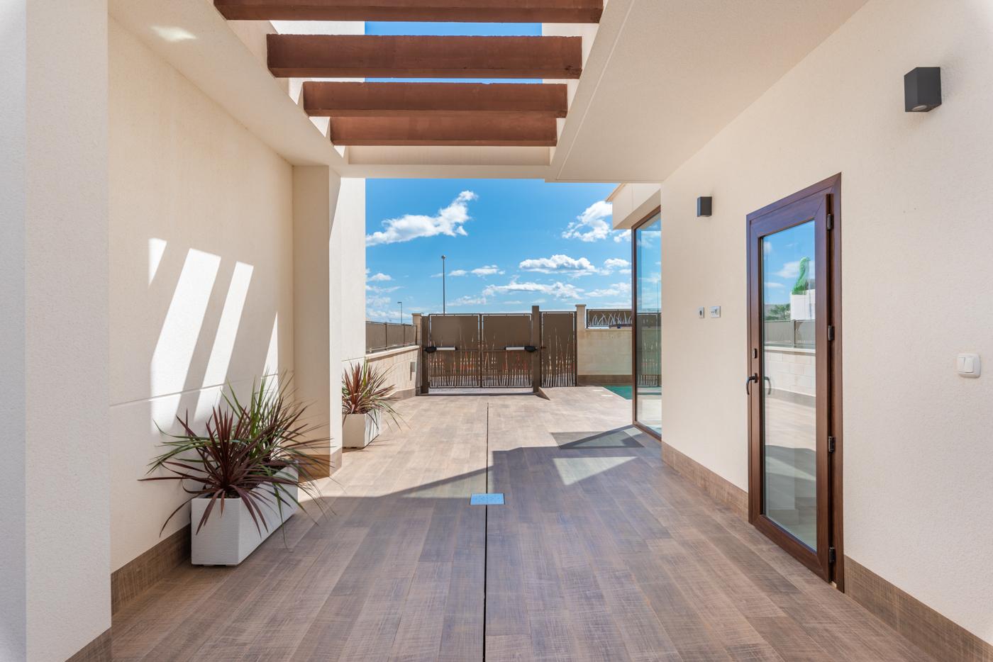New Stylish Key Ready Villas in Los Montesinos