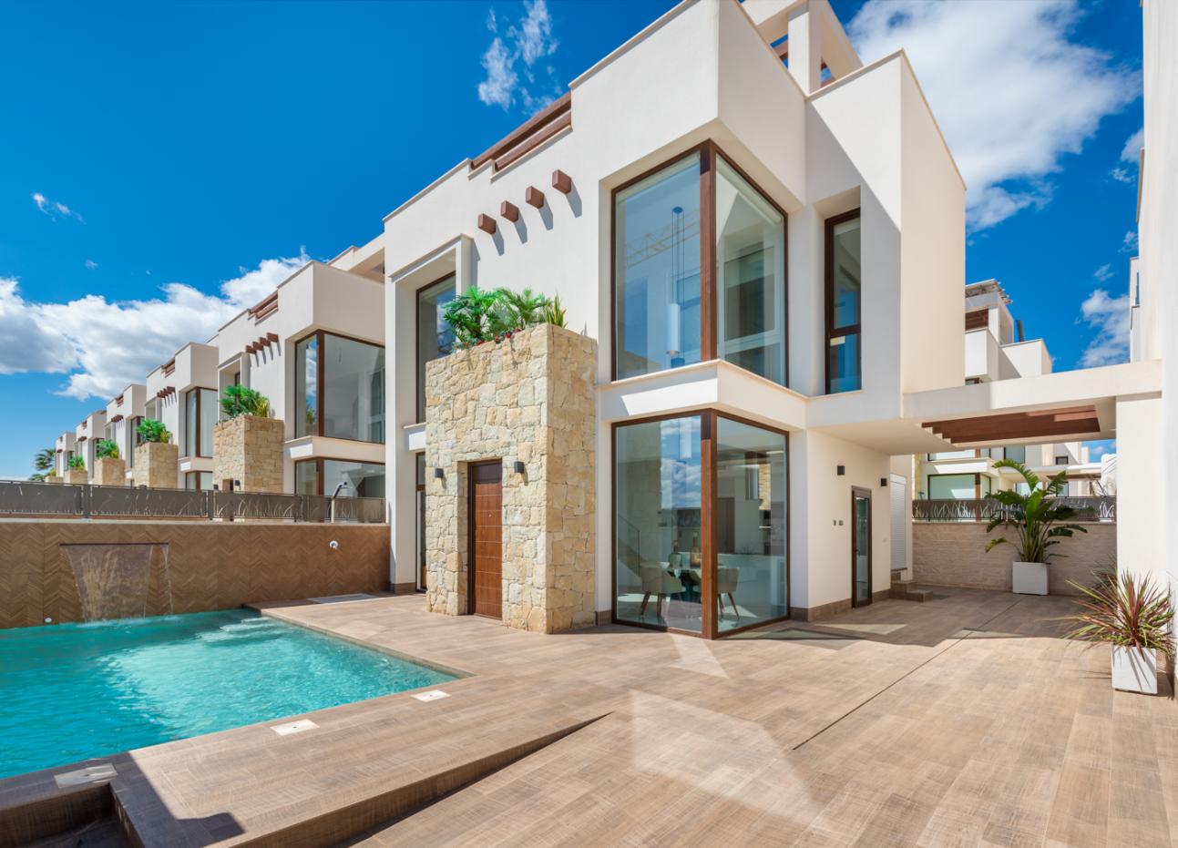 New Stylish Key Ready Villas in Los Montesinos