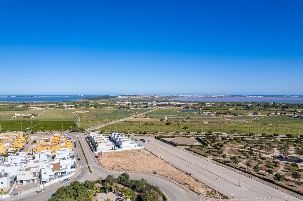 New Stylish Key Ready Villas in Los Montesinos