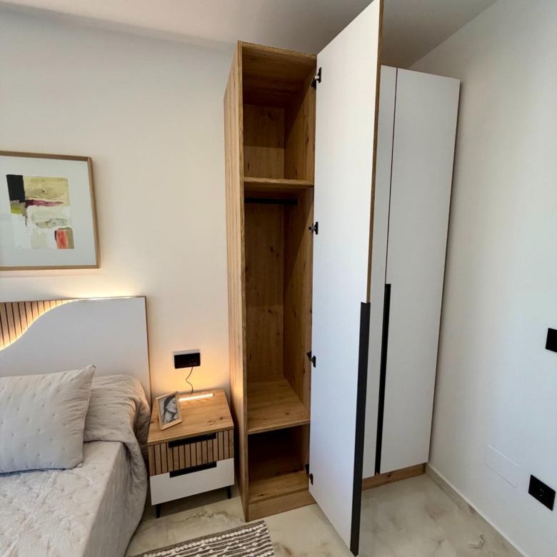 780