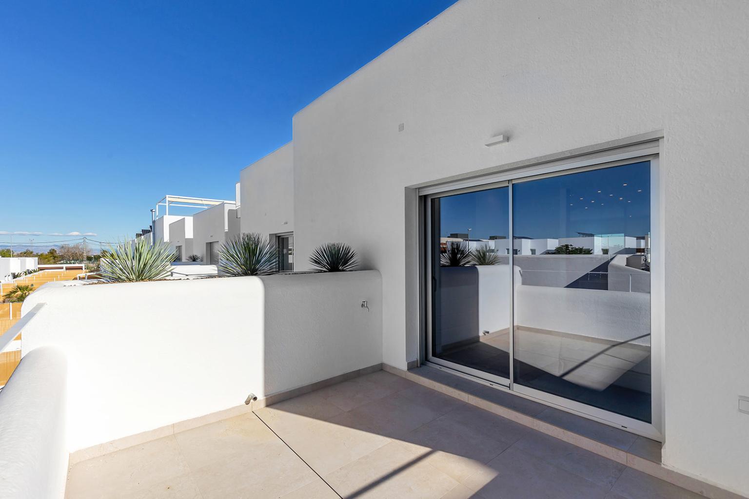 New Build Apartments in the Campo