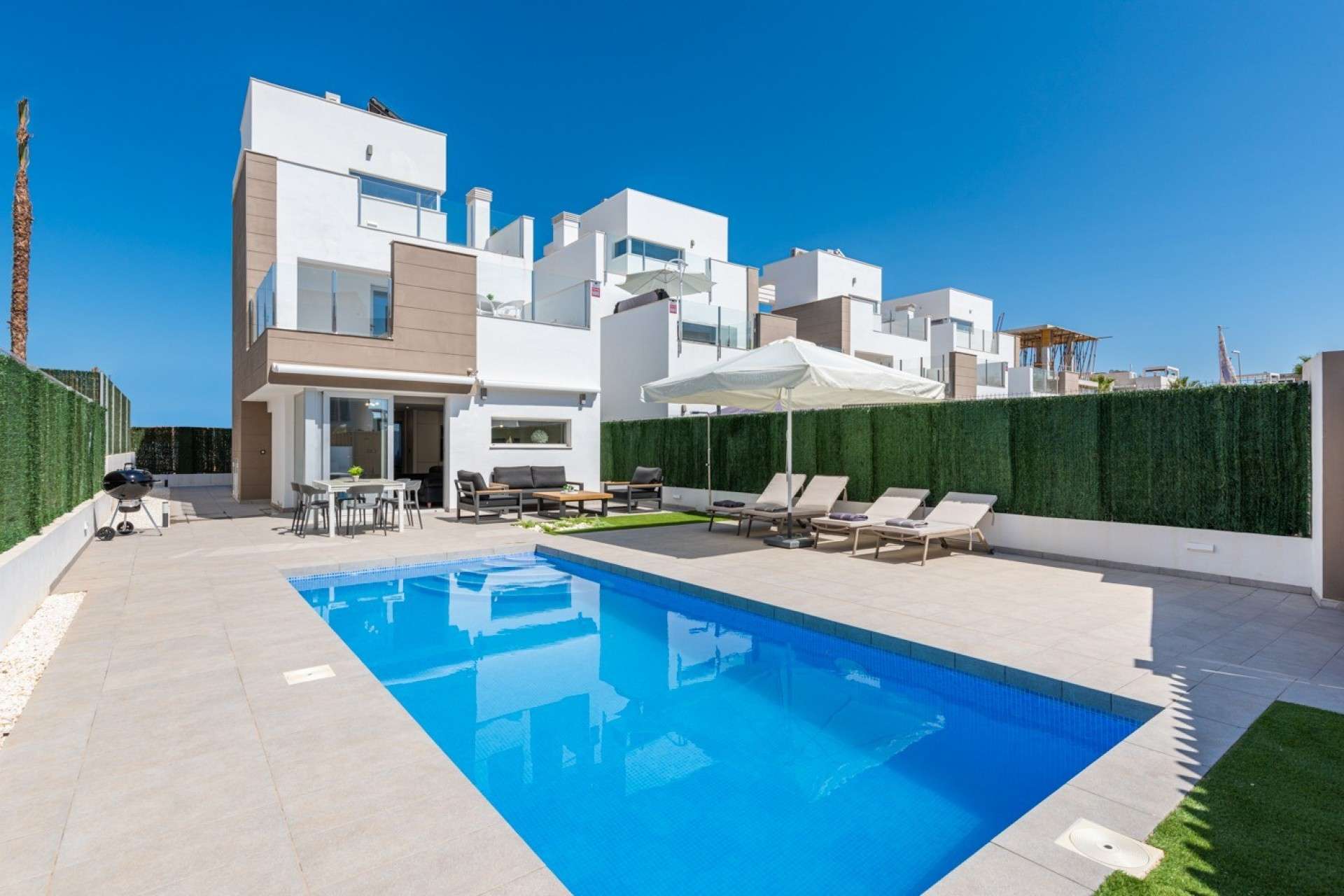152765_xl 5720 | Villa Detached in El Raso