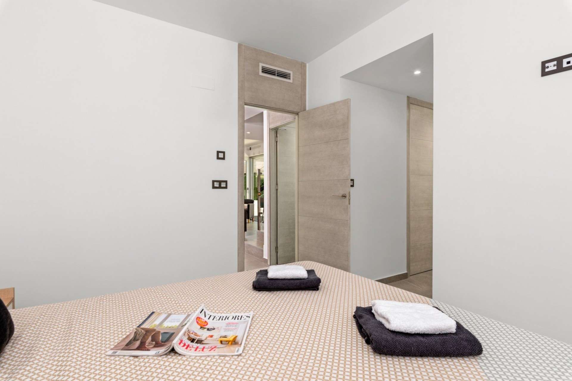 152777_xl 5720 | Villa Detached in El Raso