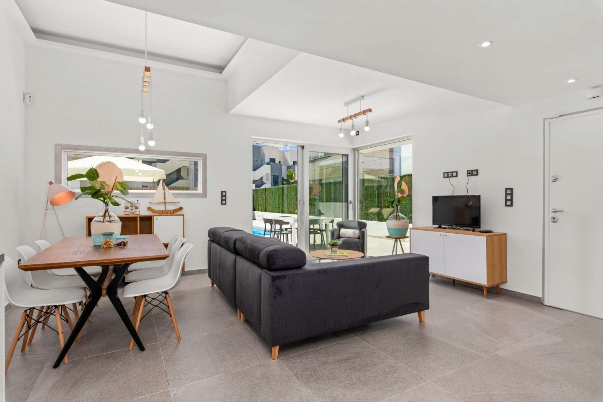 152780_xl 5720 | Villa Detached in El Raso