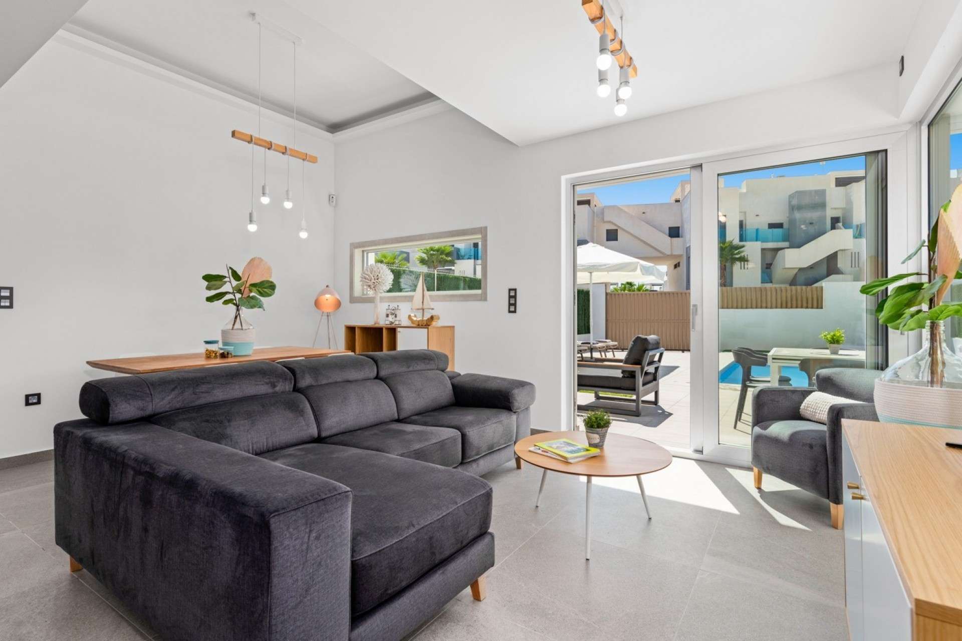152783_xl 5720 | Villa Detached in El Raso