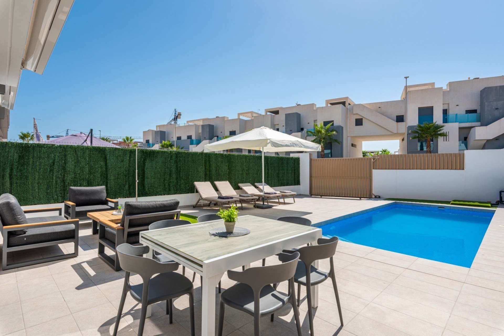 152792_xl 5720 | Villa Detached in El Raso