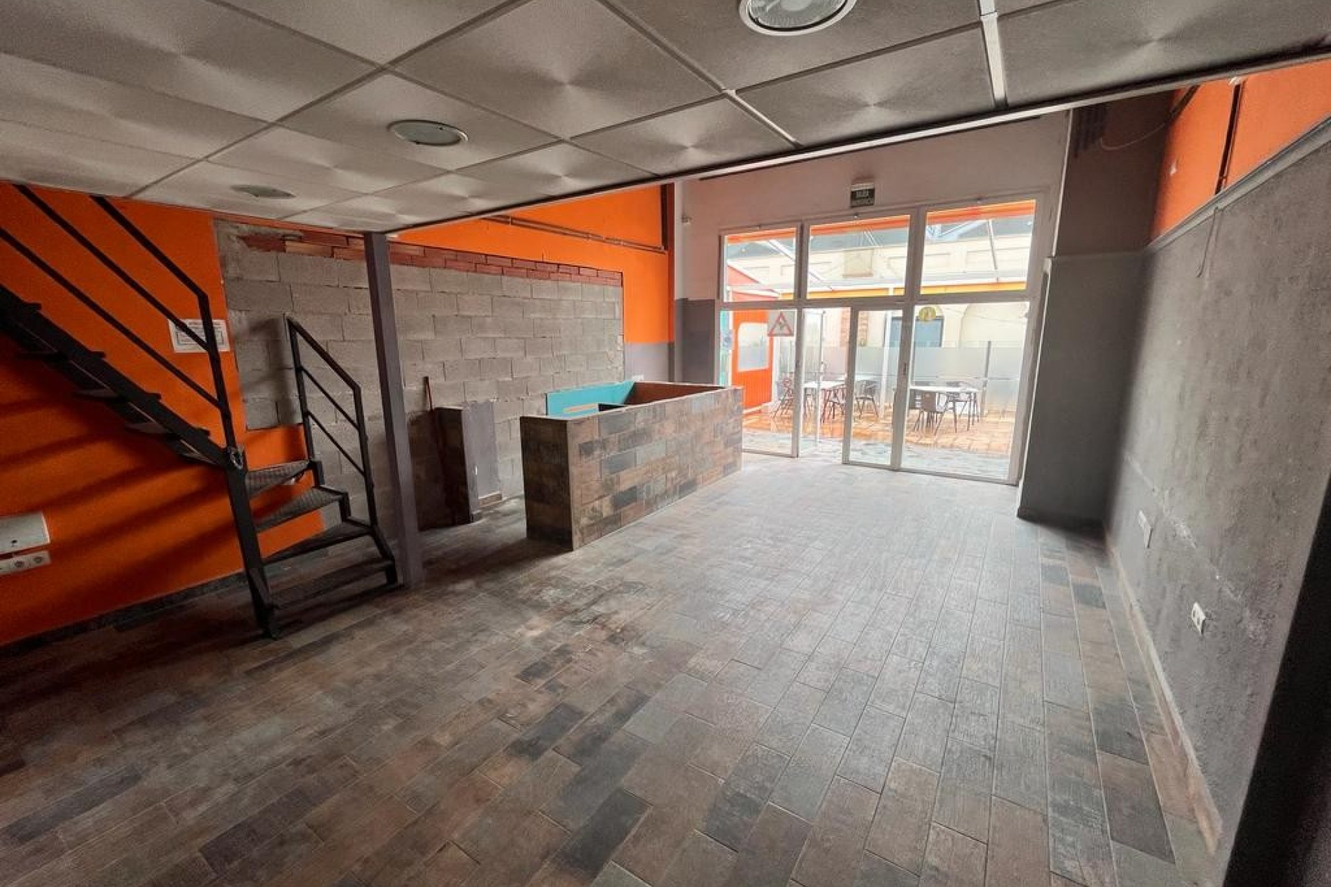 6114 | Commercial in Algorfa