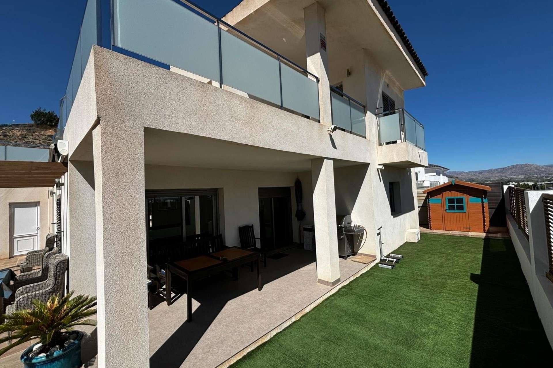 10917 | Villa Detached in Cox