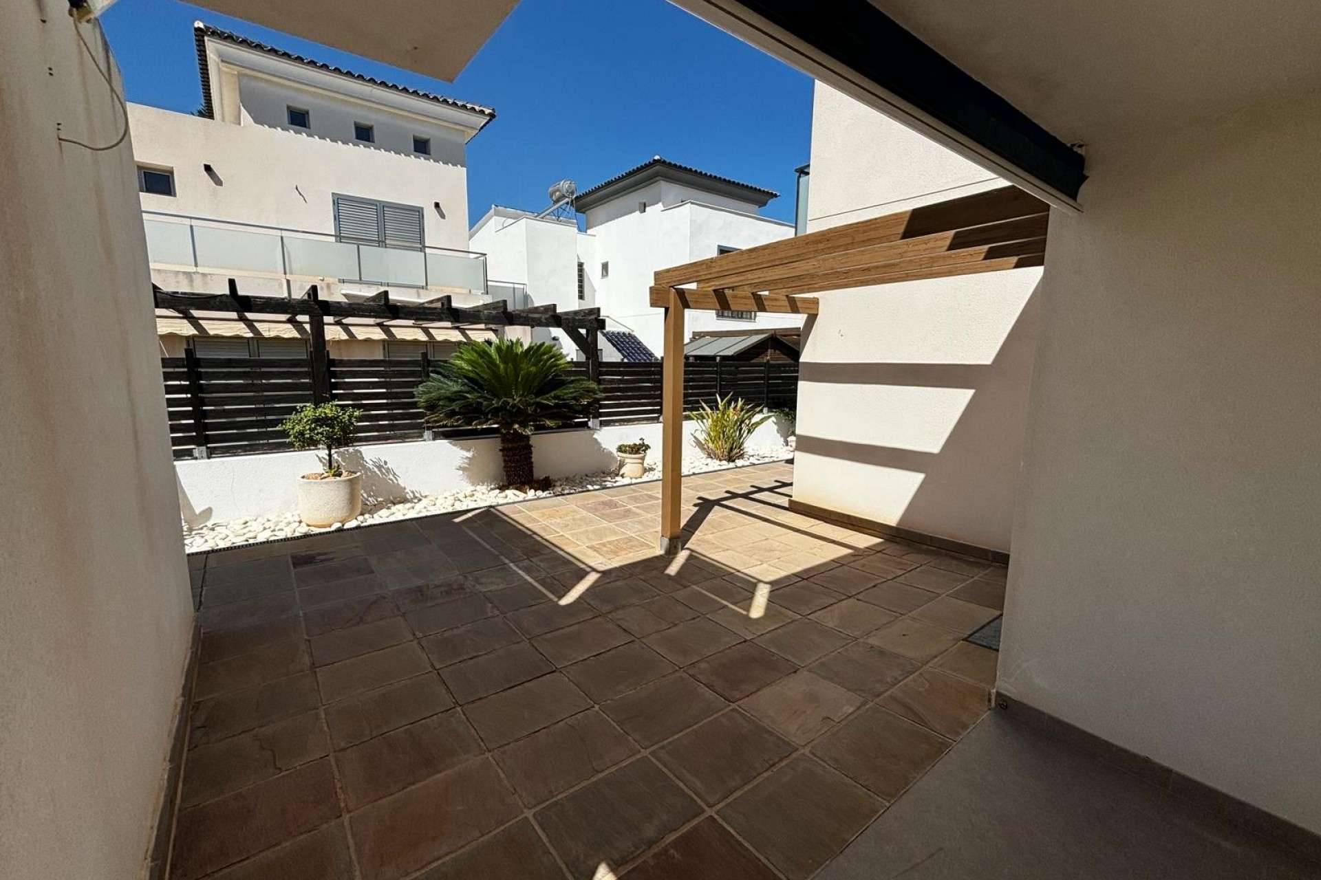 10917 | Villa Detached in Cox