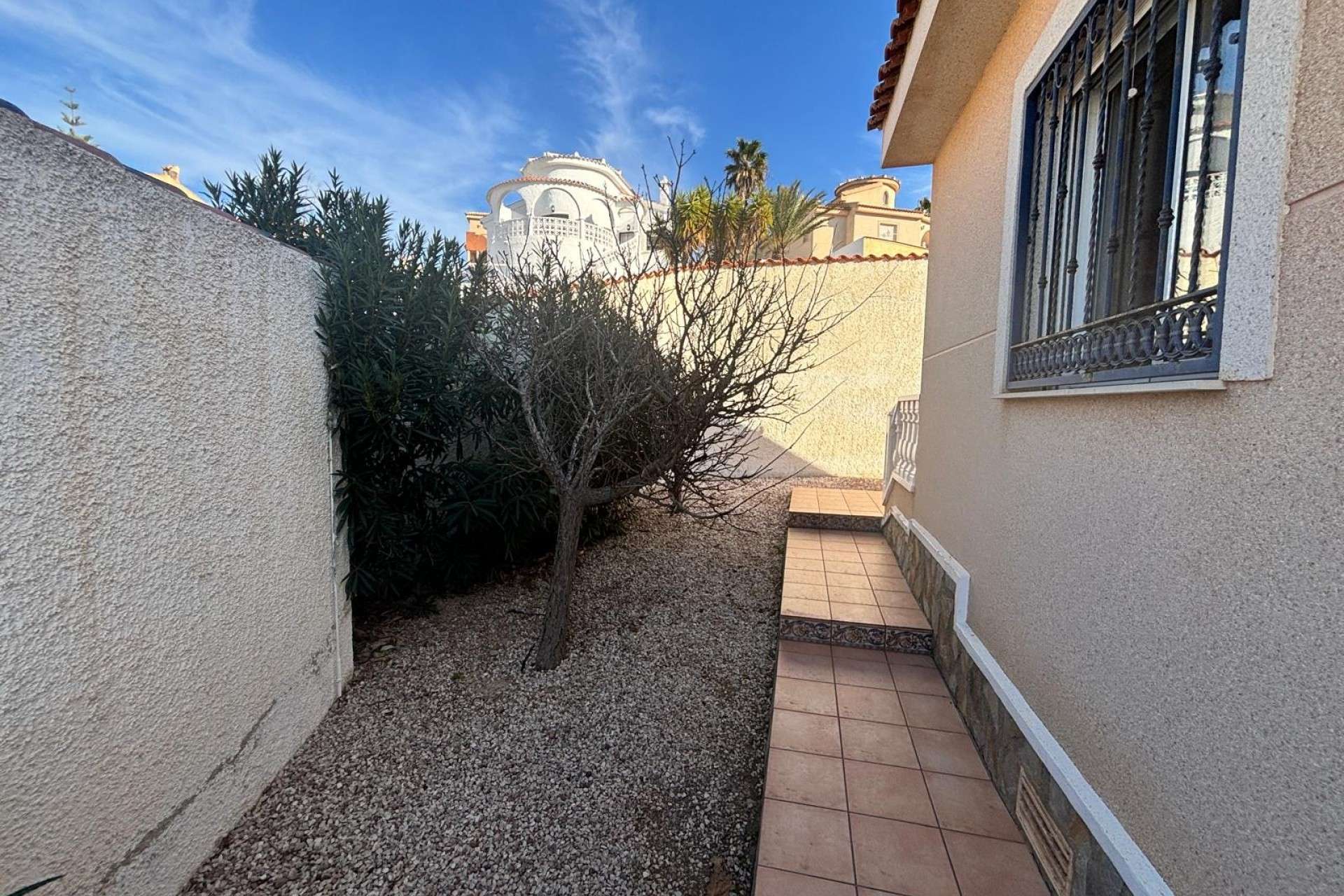 383612_xl 14295 | Villa Detached in La Marquesa Golf