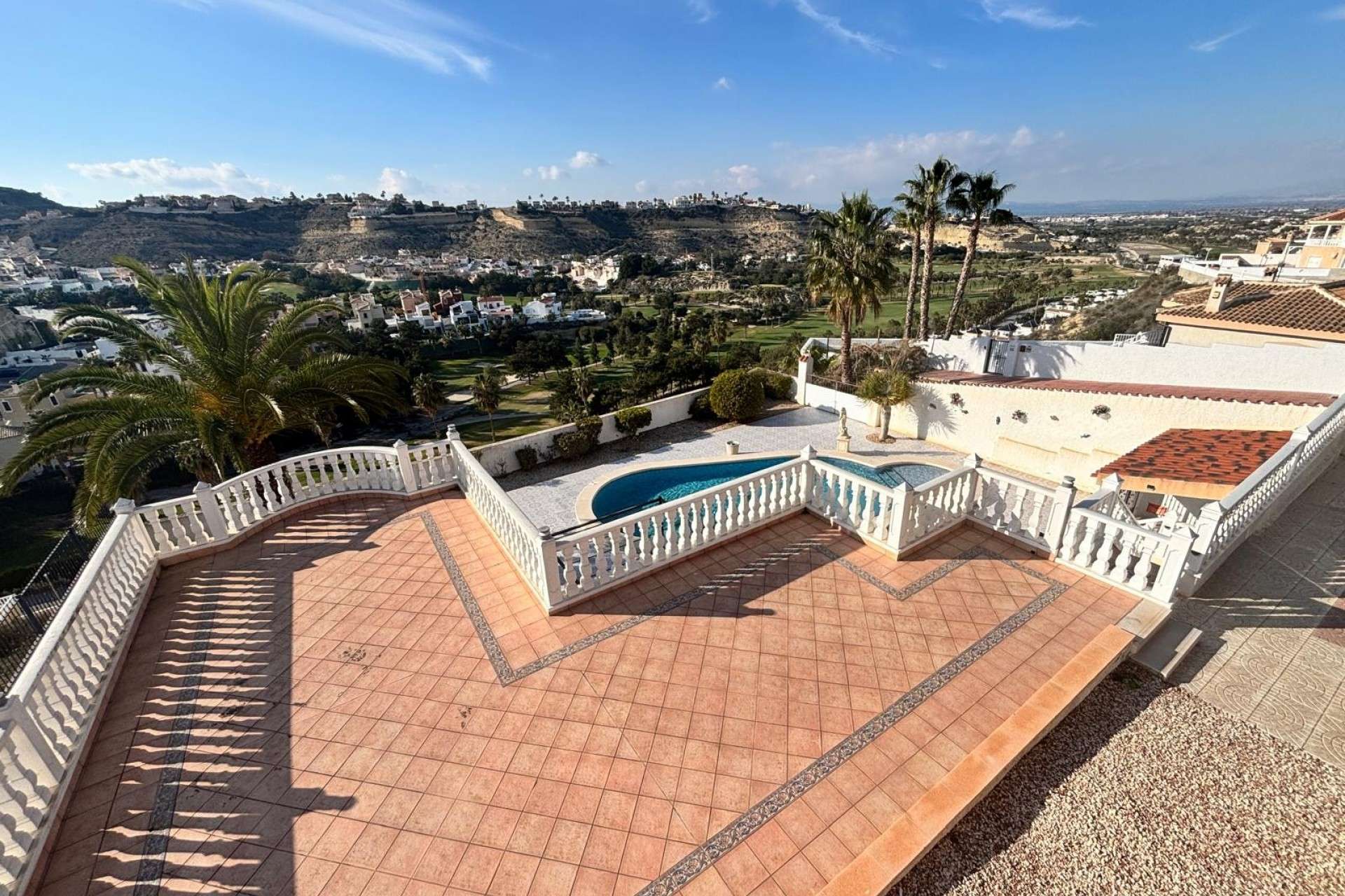 383621_xl 14295 | Villa Detached in La Marquesa Golf