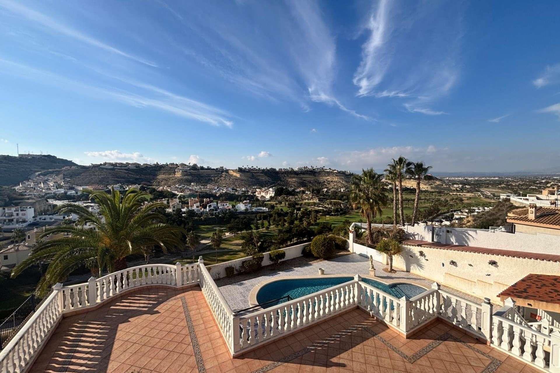 383624_xl 14295 | Villa Detached in La Marquesa Golf