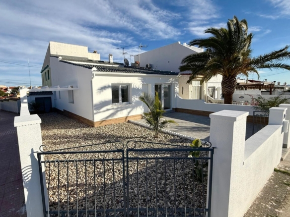19081 | Semi-Detached in Ciudad Quesada