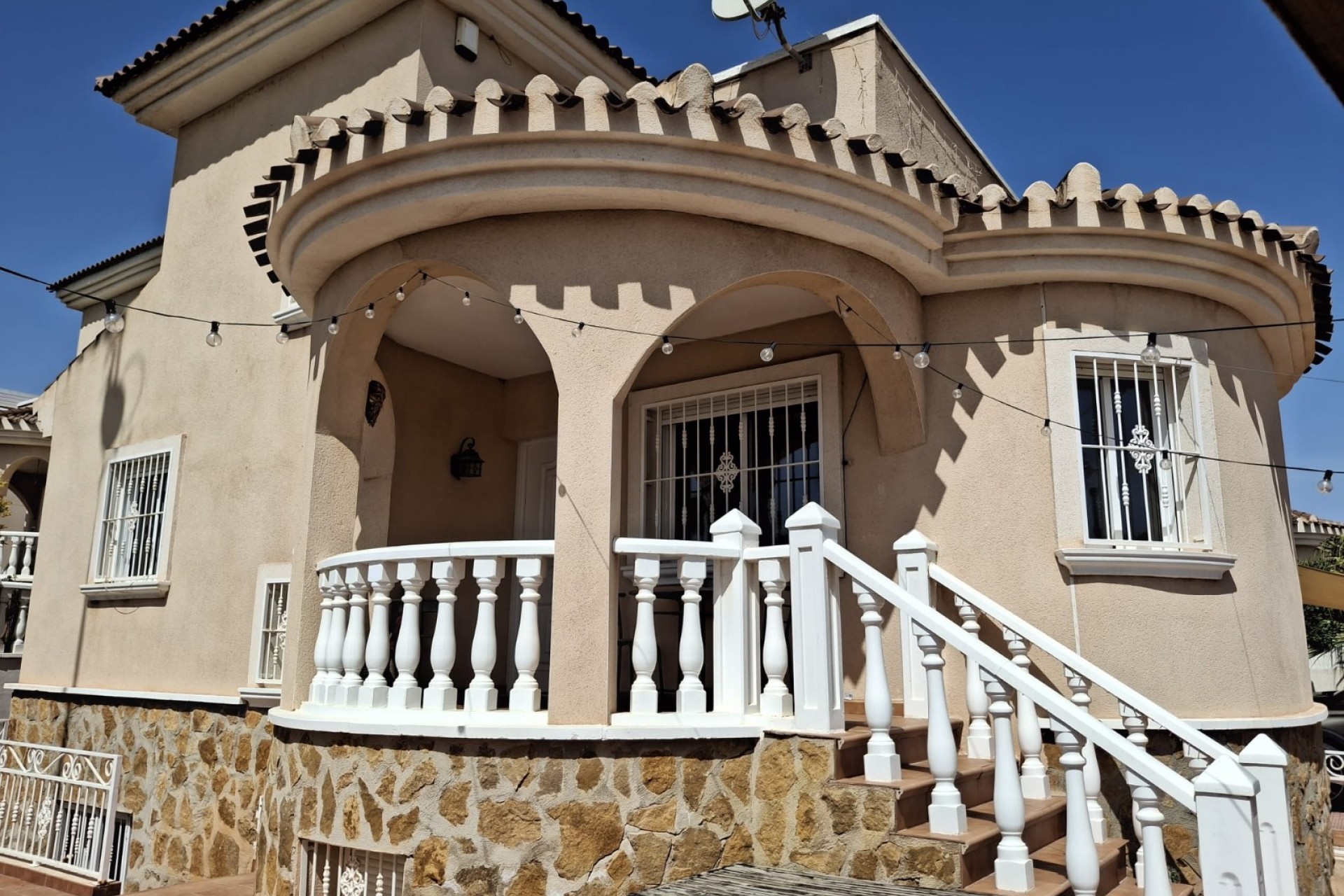 19181 | Villa Detached in Doña pepa