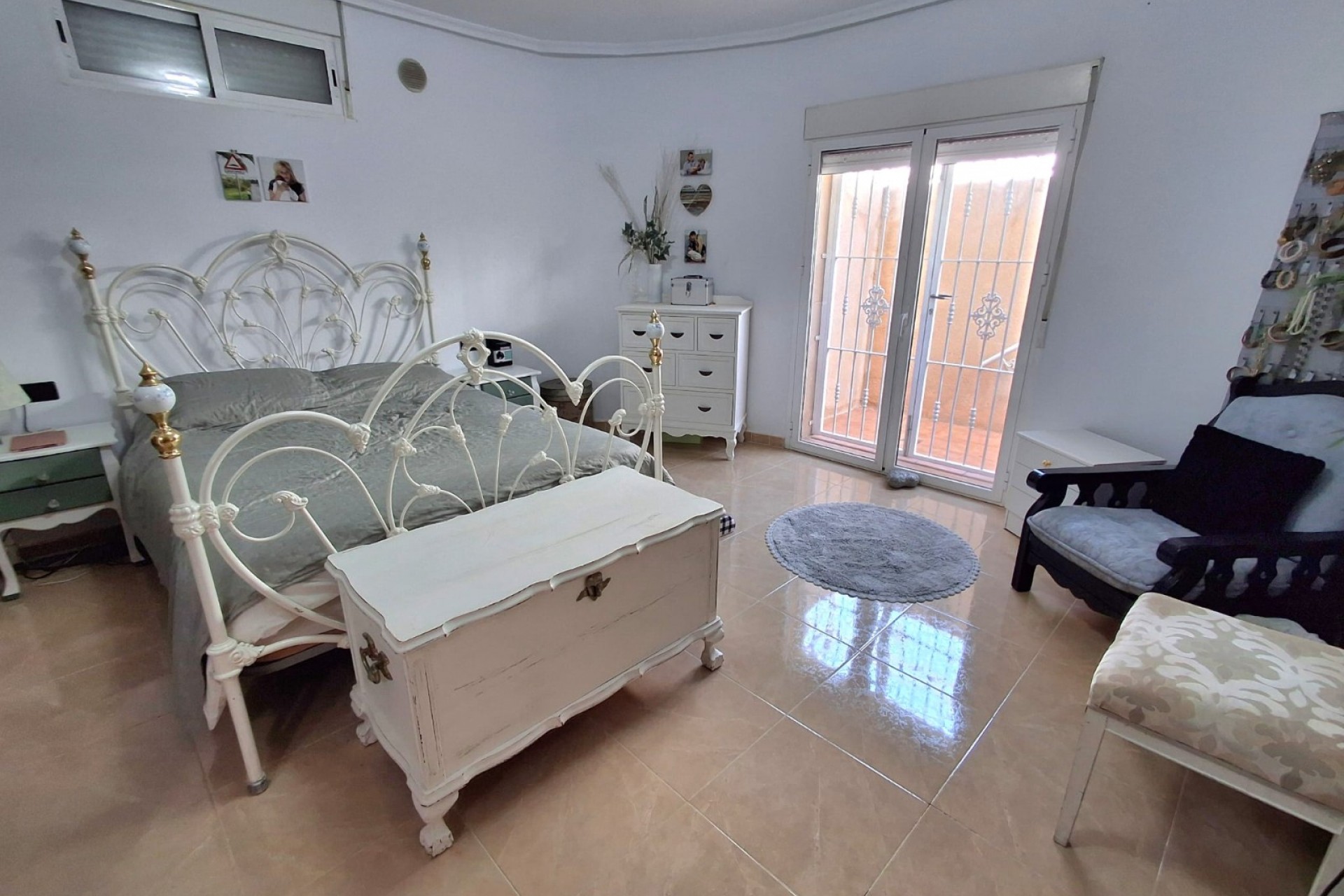 19181 | Villa Detached in Doña pepa
