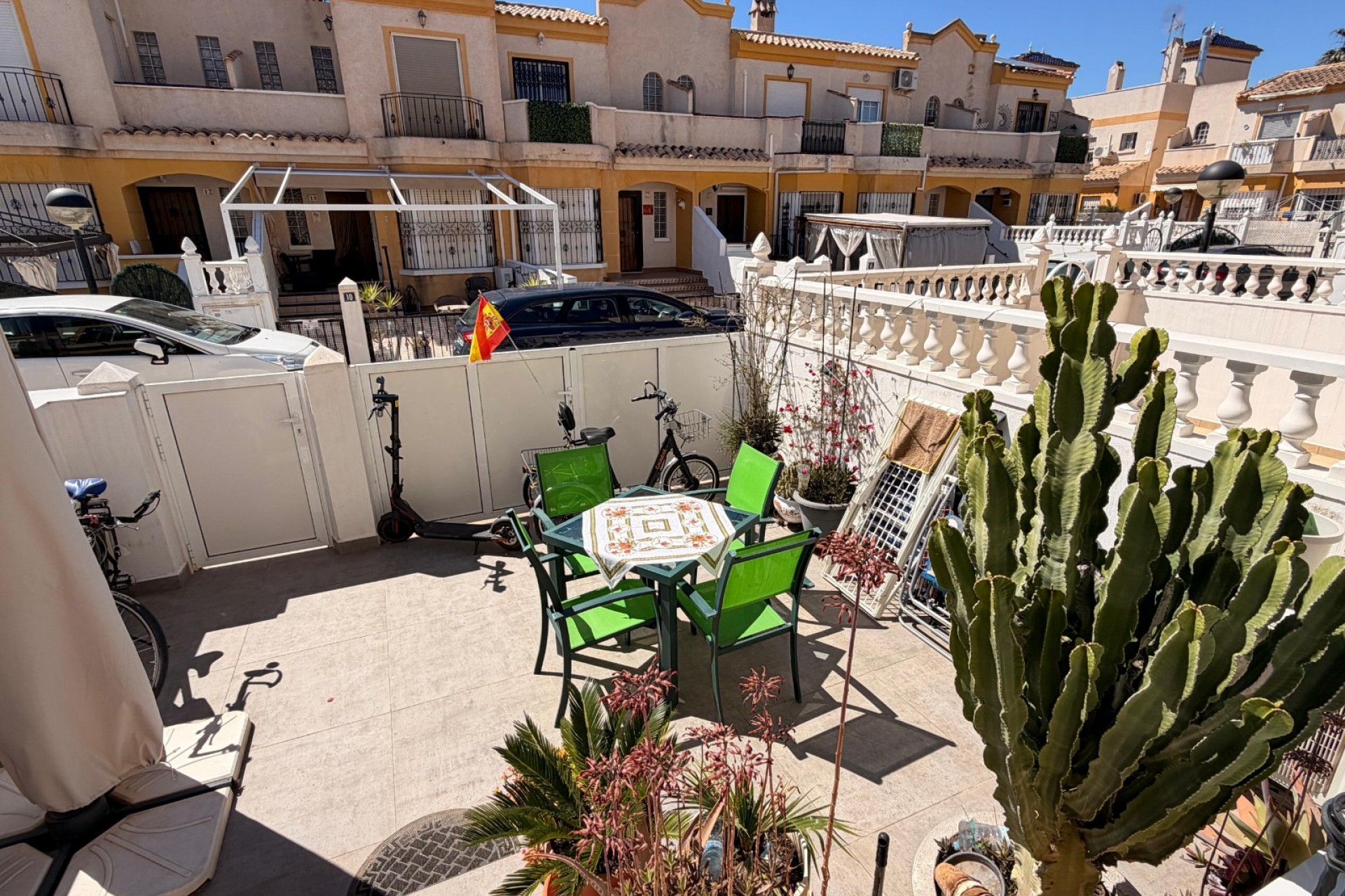 19226 | Townhouse in El Raso