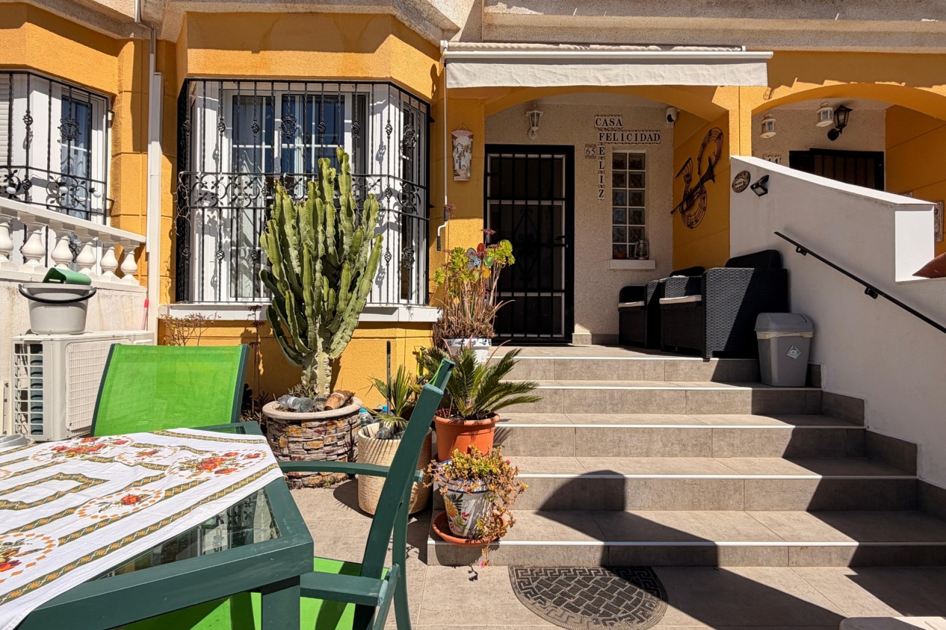 19226 | Townhouse in El Raso